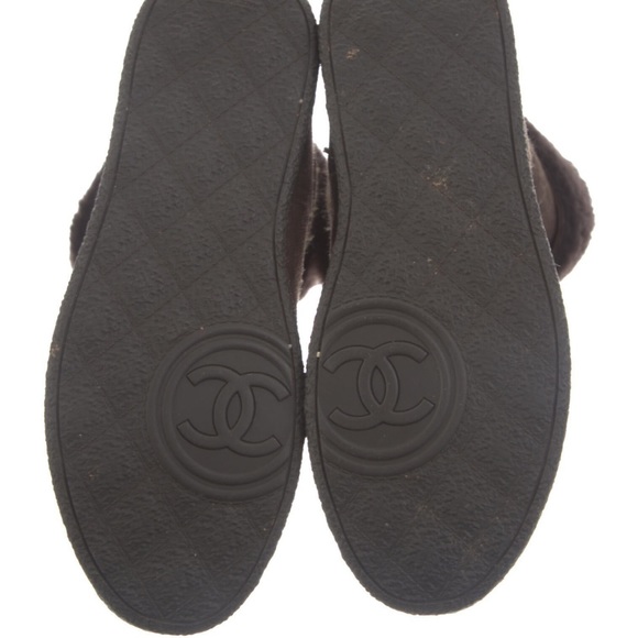 Chanel Interlocking CC Logo Suede Boots - Picture 5 of 11